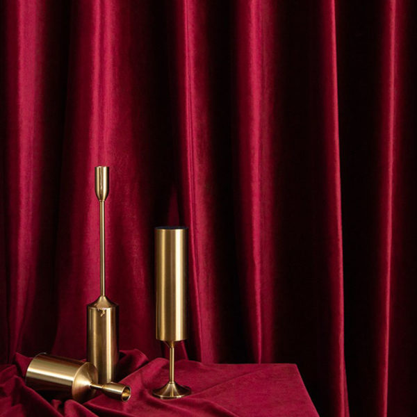 rideau velour rouge
