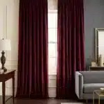 Rideau Velours -365016, Bordeaux dans un interieur contemporain