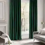Rideau Velours Gris, Vert vue d angle dans un interieur